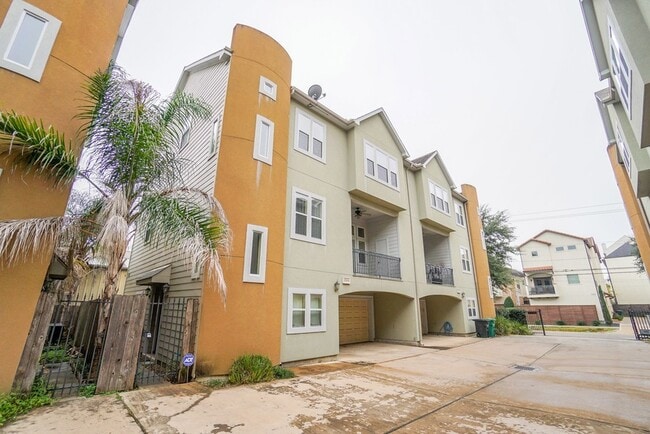 Building Photo - 5730 Kansas St
