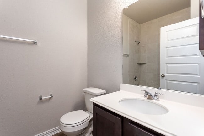 Building Photo - Luxury Duplex Near Randolph and Ft. Sam