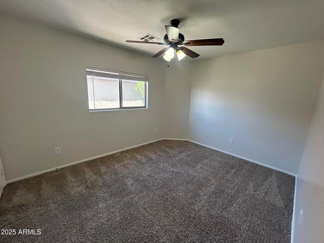 Building Photo - 2274 E Hazeltine Way