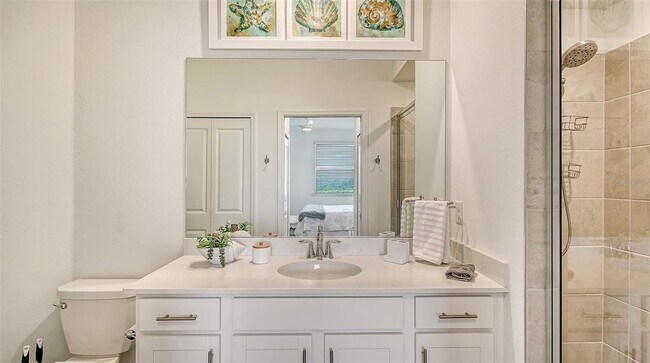 Building Photo - 12180 Wellen Golf St