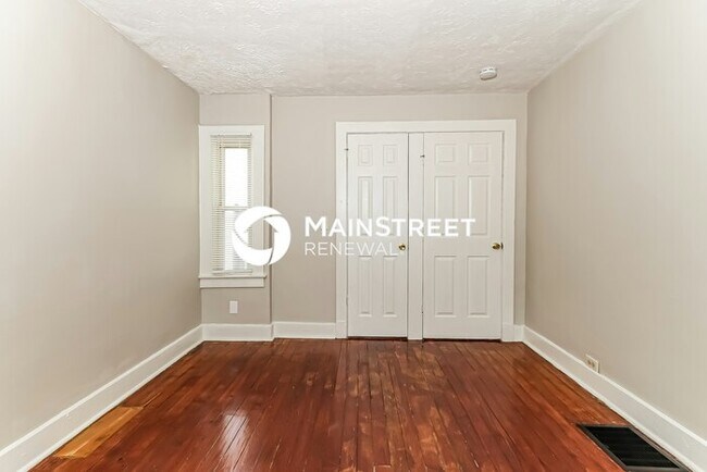 Building Photo - 3 Bedroom Pet-Friendly Home in Louisville,...