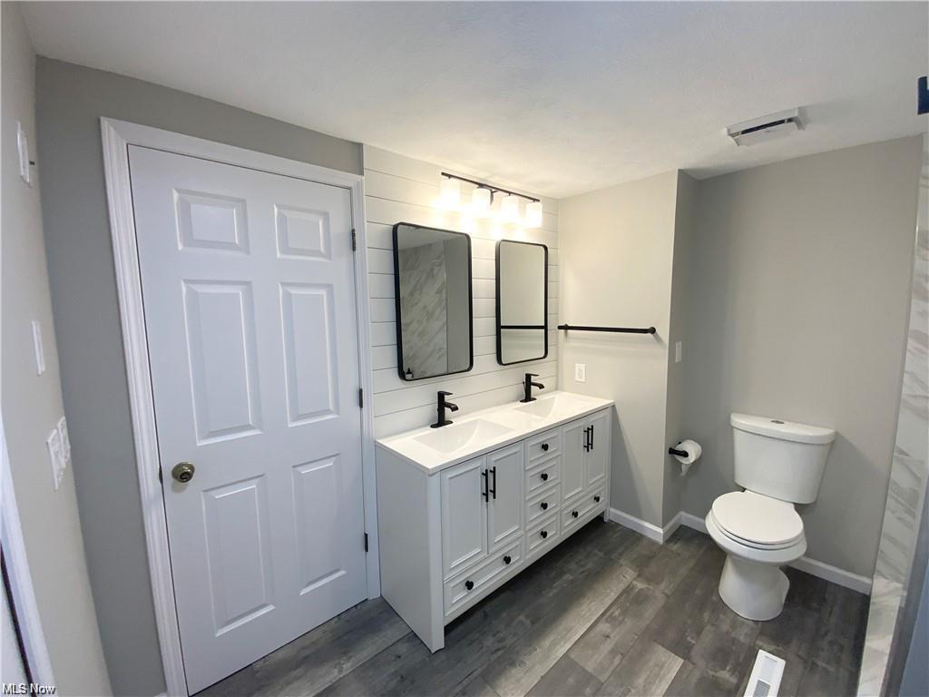 Building Photo - 37445 Fawn Path Dr