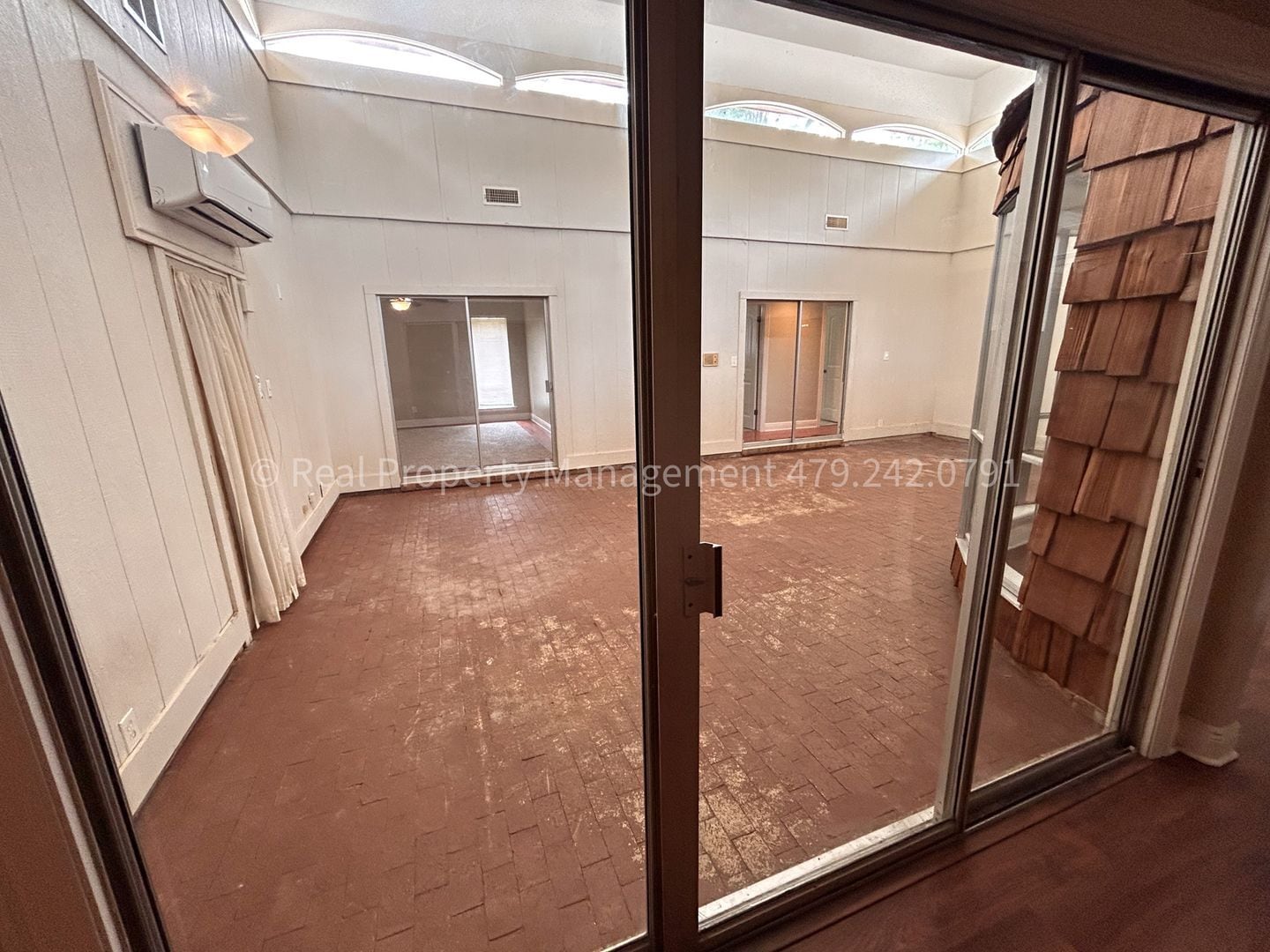 Building Photo - 3301 S 27th St