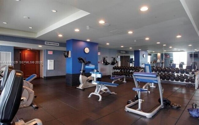 Building Photo - 7900 Harbor Island Dr