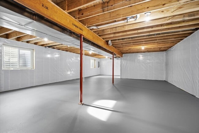 Building Photo - 13 Stone Ml Ct