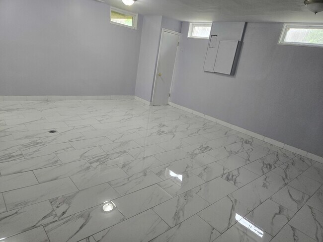 Building Photo - 15542 Sierra Dr