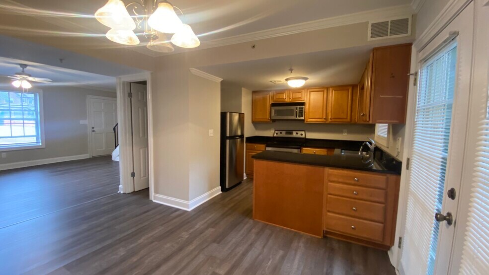 Building Photo - 22 Villa Ct SE