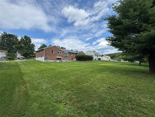 Building Photo - 11 Maiden Ln