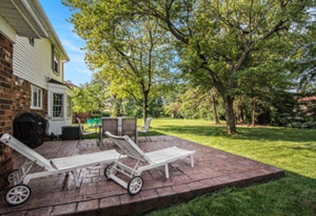 Building Photo - 6609 Merrick Dr