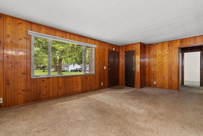 Building Photo - 1210 Blaine Dr