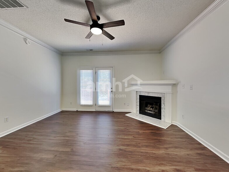 Building Photo - 5320 Sahalee Way