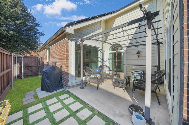 Building Photo - 7108 Chateau Dr