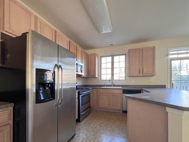 Building Photo - 554 Prestwick Ln