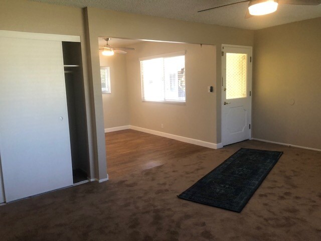 Building Photo - 3456 Redwood Ct