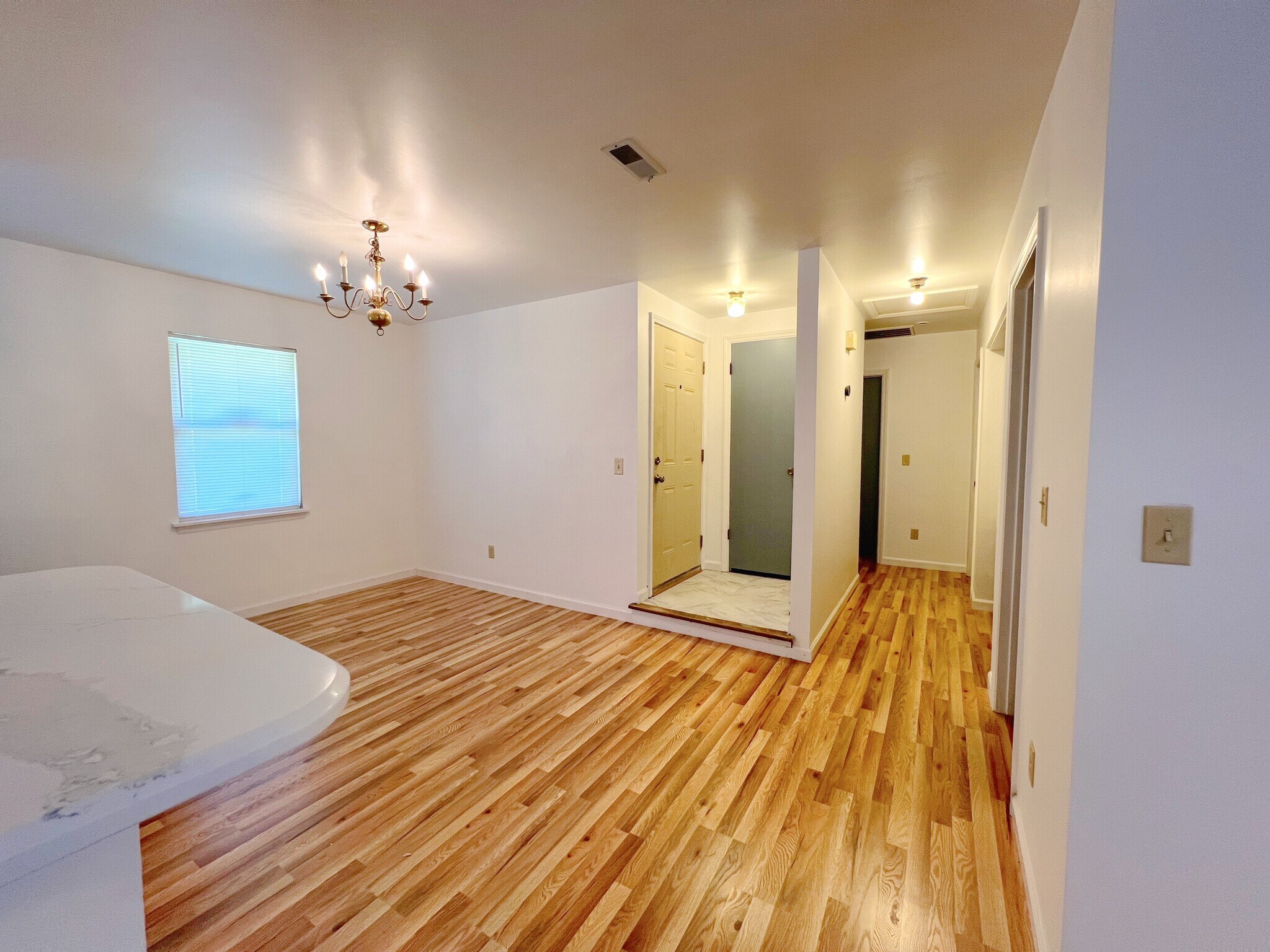 Building Photo - 6621 Woodwedge Dr