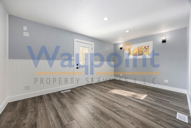 Building Photo - 3800 S Crystal