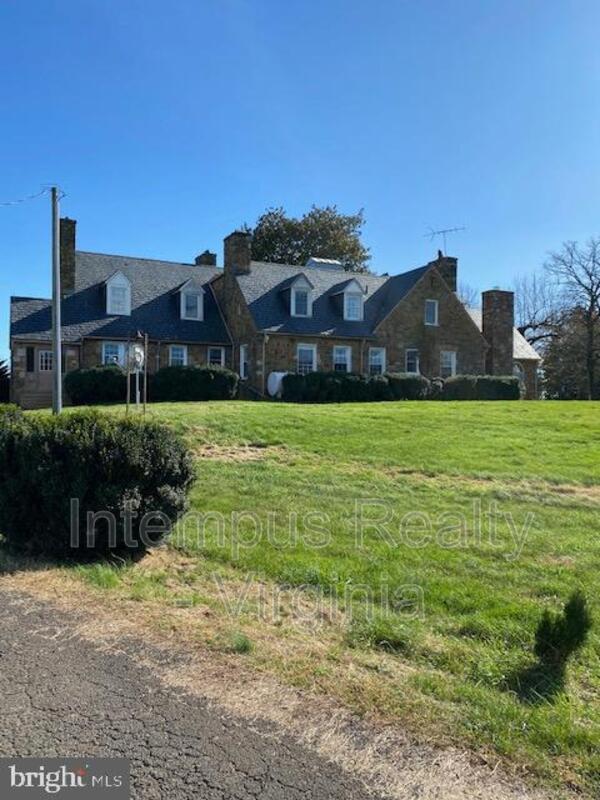 Building Photo - 7296 Fenton Farm Ln