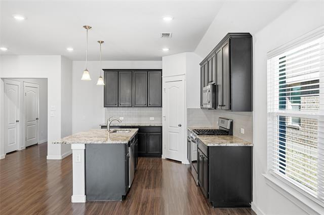 Building Photo - 8948 Devonshire Dr