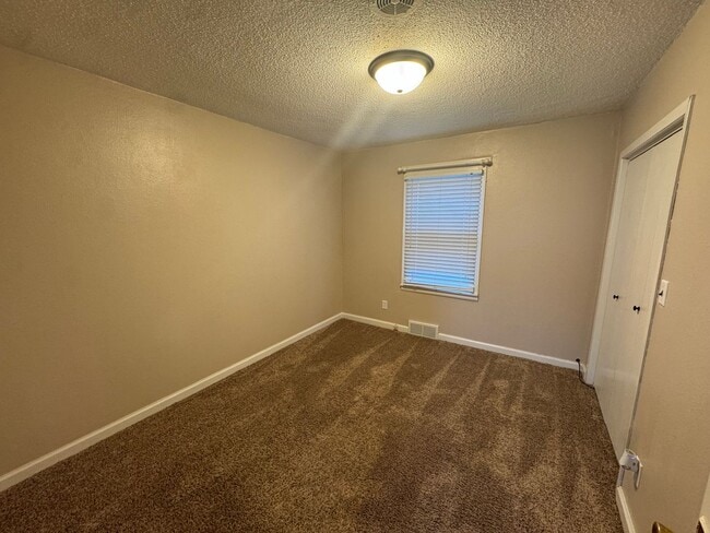 Building Photo - House available for rent