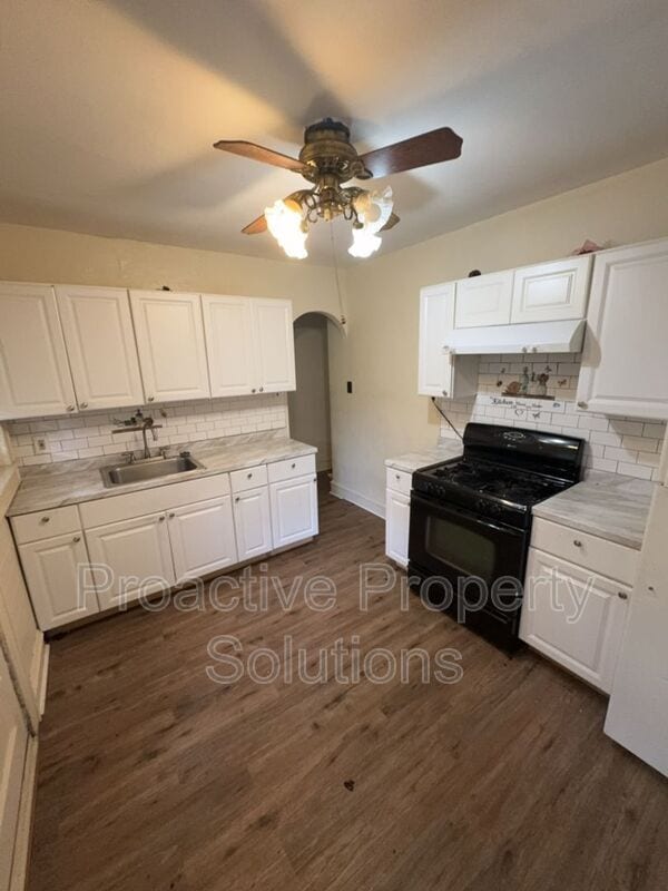 Primary Photo - 532 Alder St