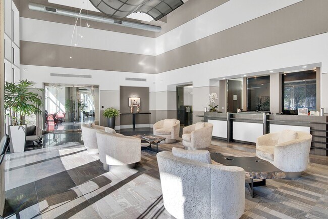 Building Photo - 1901 Post Oak Blvd