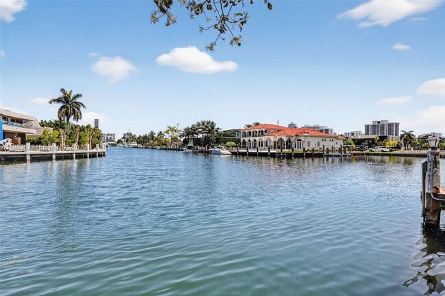 Building Photo - 607 Layne Blvd