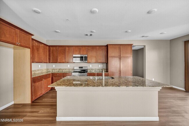 Building Photo - 2751 Cityview Terrace