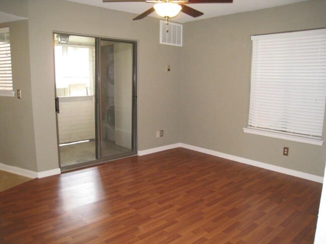 Building Photo - 2500 Burleson Rd