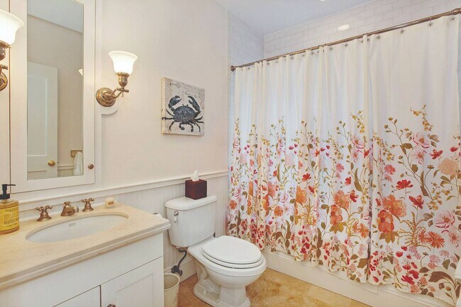 Building Photo - 121 Post Ln