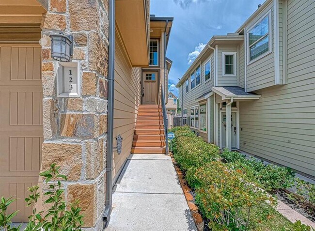 Building Photo - 123 Mimosa Silk Ct