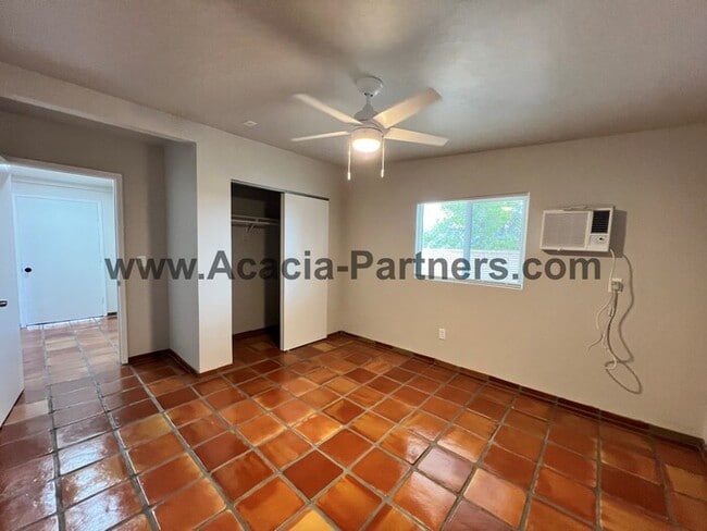 Building Photo - Three Bedroom Home