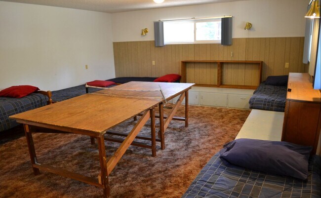Building Photo - 544 Koru St