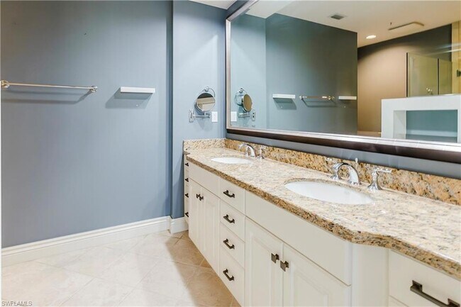 Building Photo - 5068 Annunciation Cir