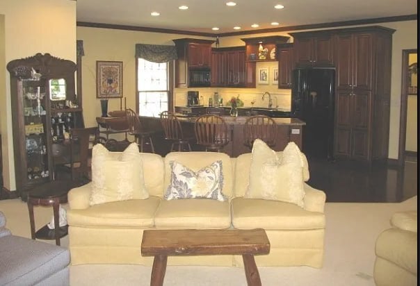 Building Photo - 3841 Valley View Dr