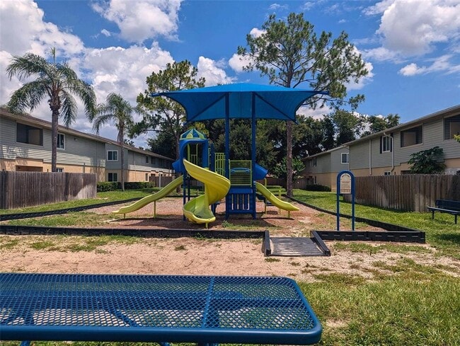 Building Photo - 228 Thorntree Pl