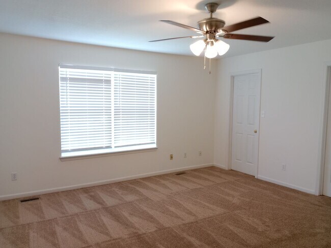 Building Photo - 3517-3519 La Mesa Dr.