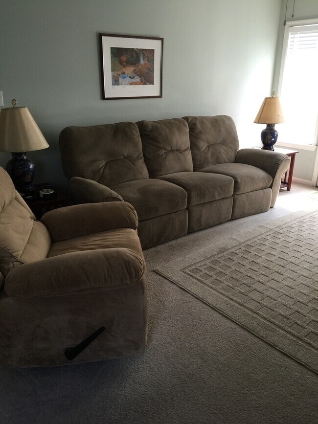 Building Photo - Furnished 2 Bed, 2 Bath Condo