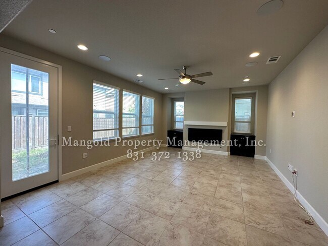 Building Photo - Newly Constructed 3-Bed 2.5-Bath Home in I...