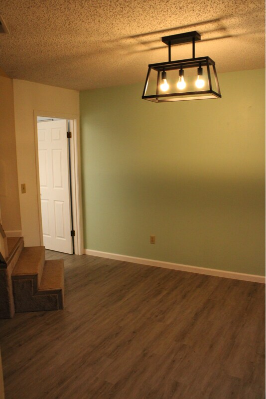 Building Photo - 3747 Donovan Dr