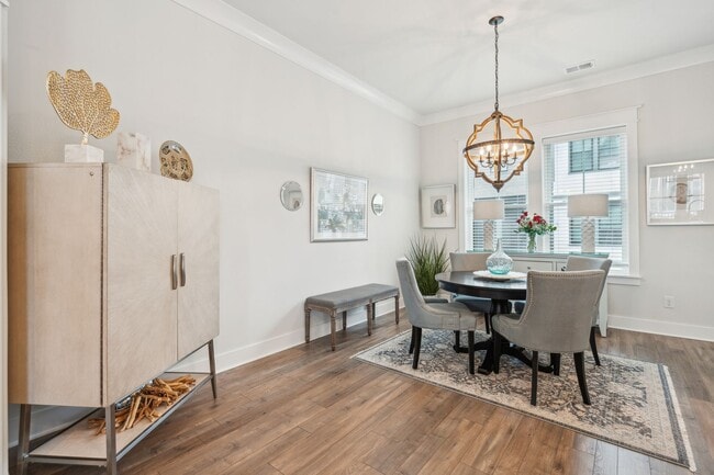 Building Photo - 2/4 Townhome in Midtown Located in Mt. Pleasant!