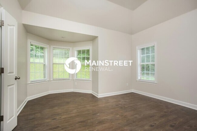 Building Photo - 4 Bedroom Pet-Friendly Home in Olive Branch, MS with Main Street Renewal