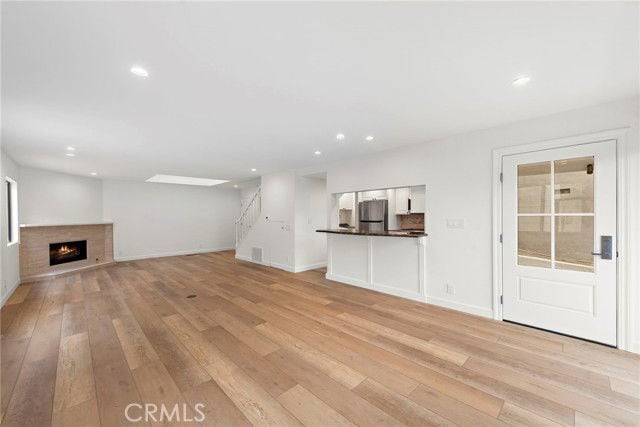 Building Photo - 405 Heliotrope Ave