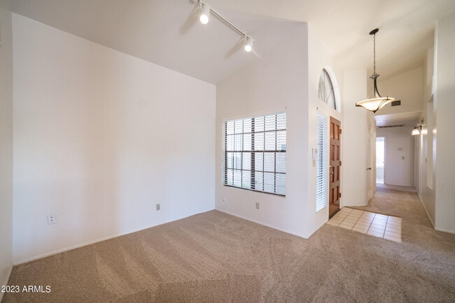 Building Photo - 9210 N 104th Pl