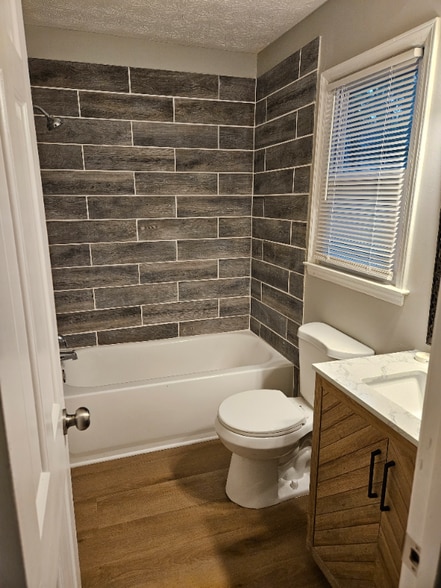 Building Photo - 1420 Villa Pines Ct NW