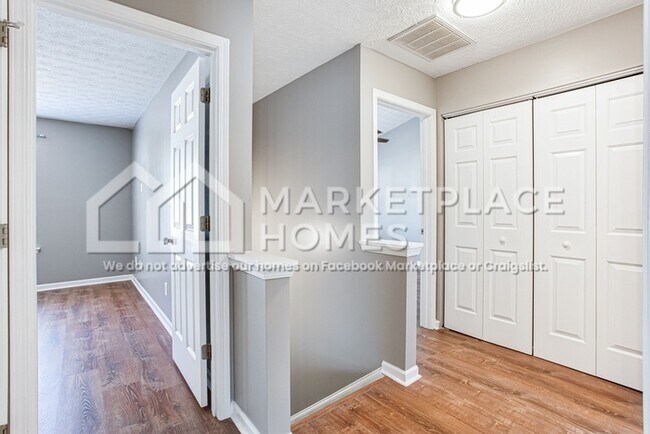 Building Photo - 602 Spanish Oak Dr