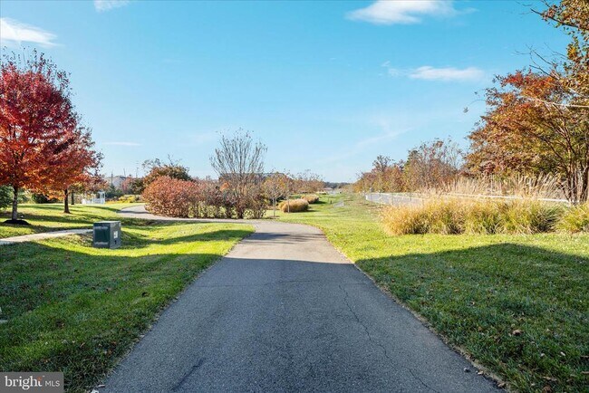 Building Photo - 42211 Yancey Terrace