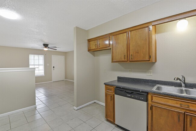 Building Photo - 4512 Avenue L