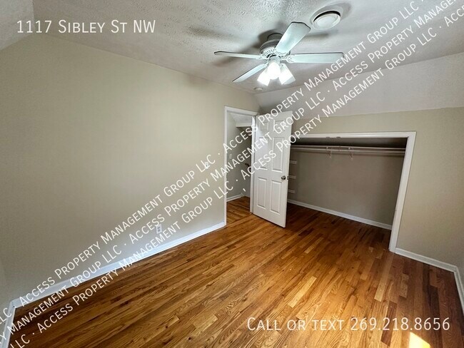 Building Photo - 1117 Sibley St NW