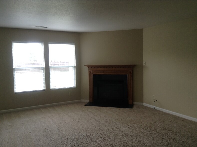 Building Photo - 14237 Luscombe Farm Rd