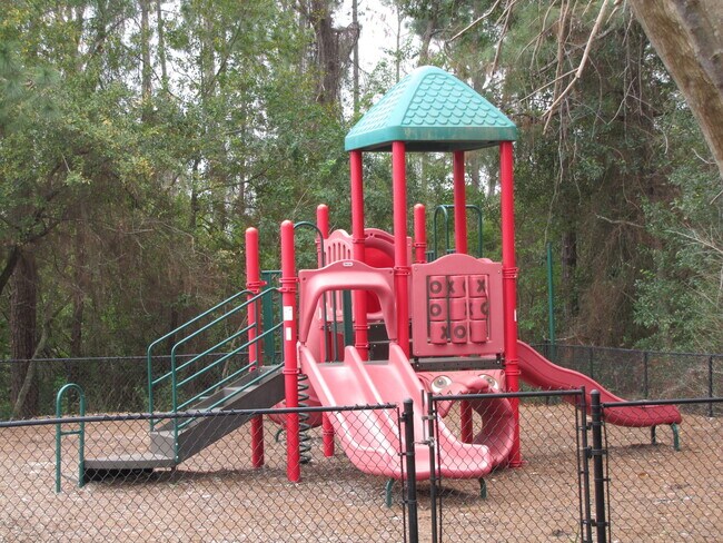 Building Photo - Cozy 2/2 2nd Floor Condo by Millenia Mall! Available Now!